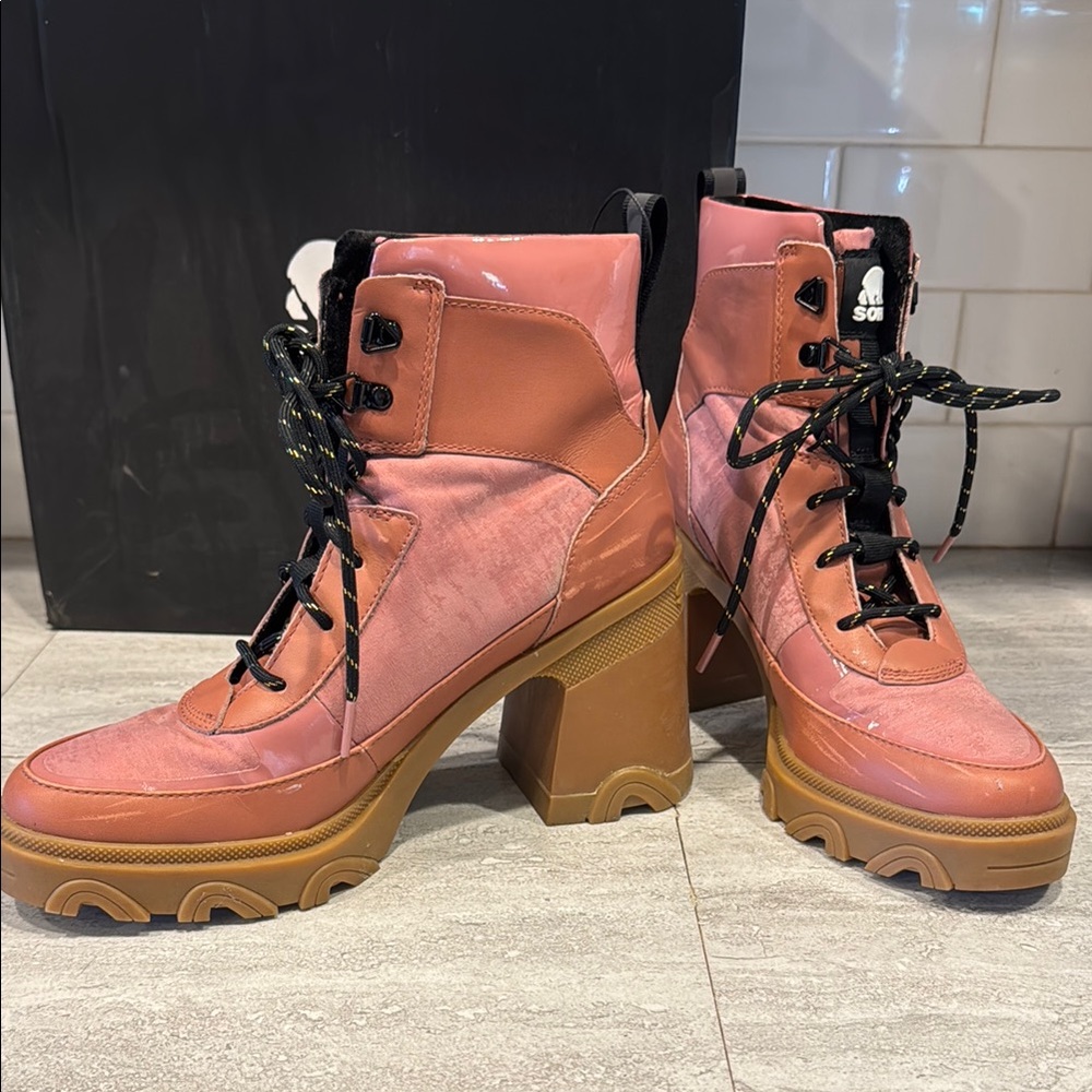 Sorel Brex Heel Lace Lux Women's Pink Lace-Up Boots waterproof